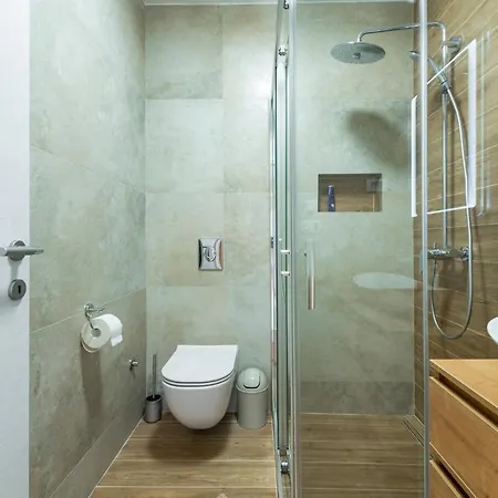 Glory Apartment